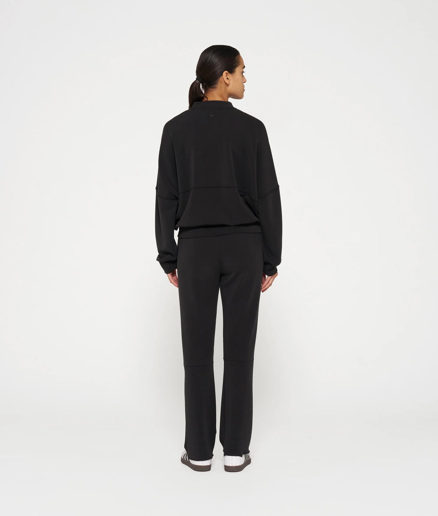 STRAIGHT JOGGER SCUBA 10 DAYS