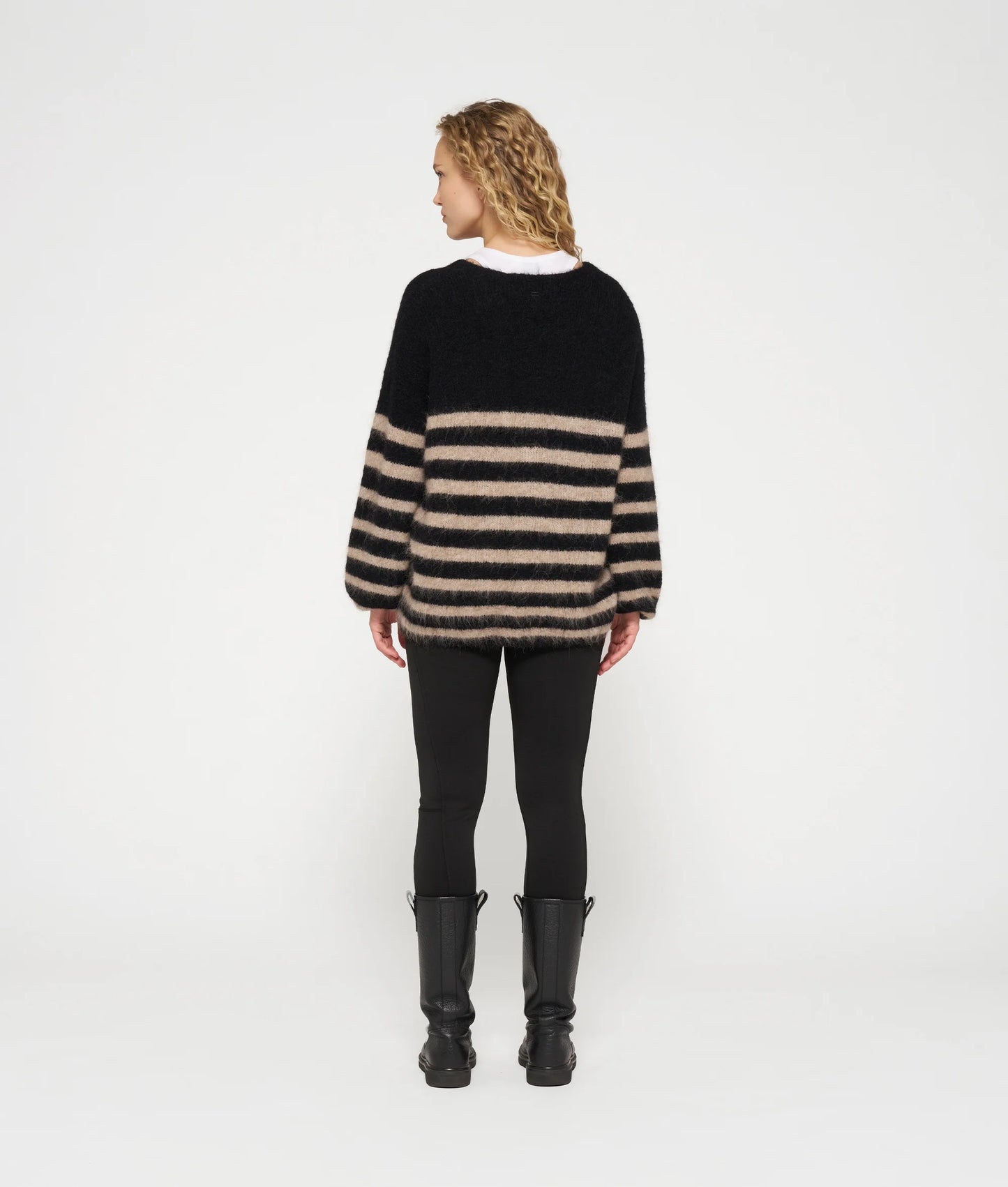 20-606-4204 SOFT HAIRY SWEATER STRIPES