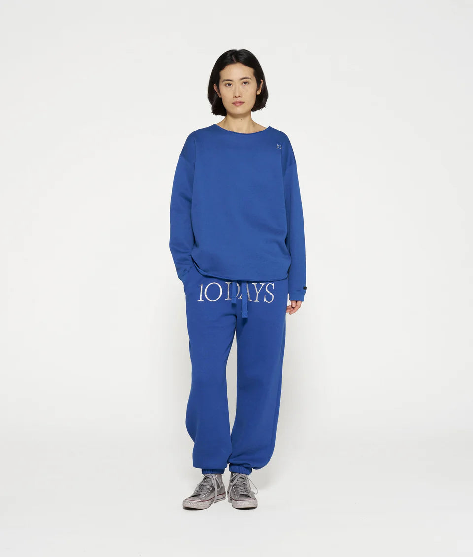20-811-4203 raw edge statement sweater