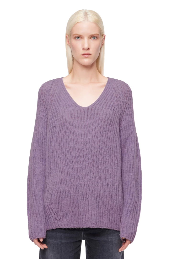 LYNETTE Strickpullover mit V-Ausschnitt in Alpaka-Mix lila Drykorn